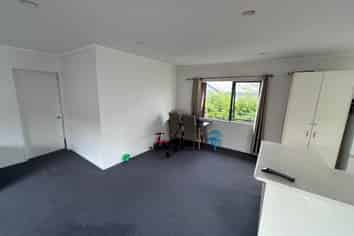 2/250 Wairau Road, Glenfield