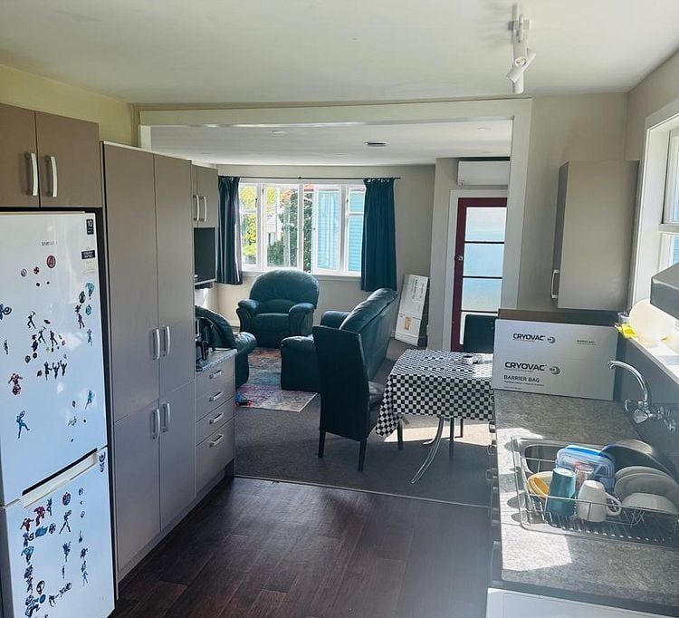 2 bedroom house available for rent 5