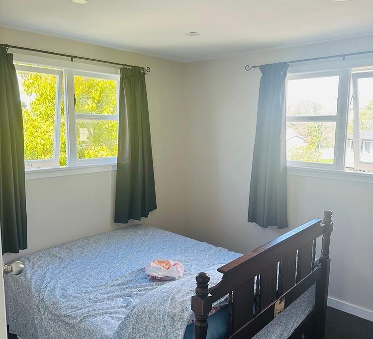 2 bedroom house available for rent 2
