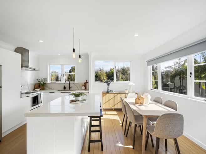 30A Lyttelton Avenue, Forrest Hill