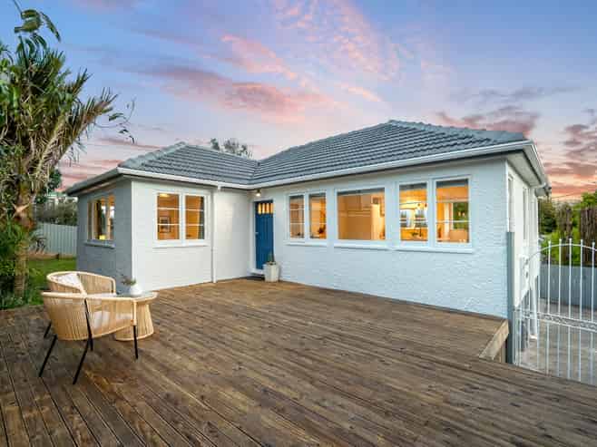 30A Lyttelton Avenue, Forrest Hill