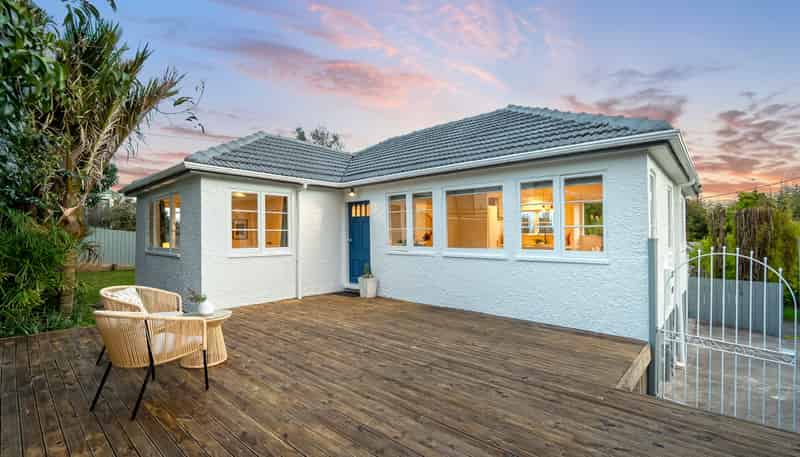 30A Lyttelton Avenue, Forrest Hill