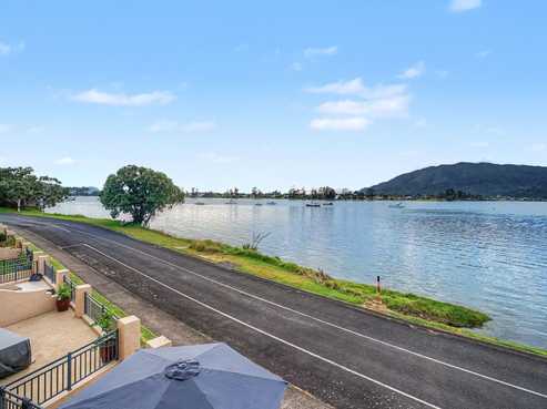8/12 Grey Ave, Tairua