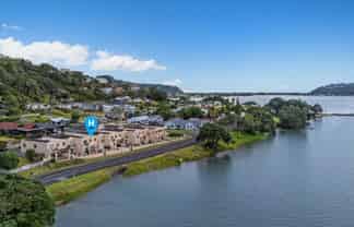 8/12 Grey Ave, Tairua