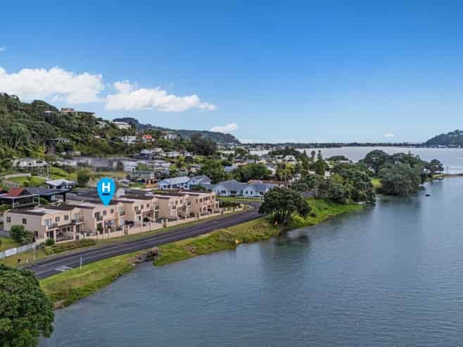 8/12 Grey Ave, Tairua