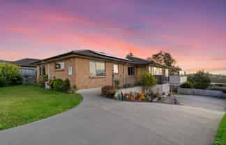 8 Utopia Park Heights, Welcome Bay