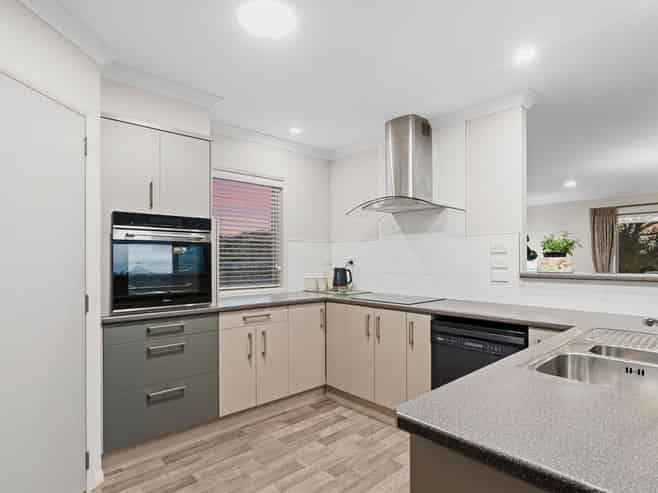8 Utopia Park Heights, Welcome Bay