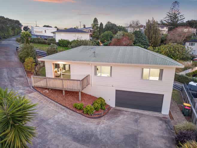 1 Weka Close, Red Beach