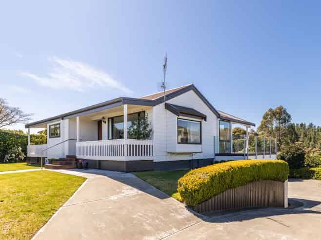 37 Hikanui Drive, Havelock North