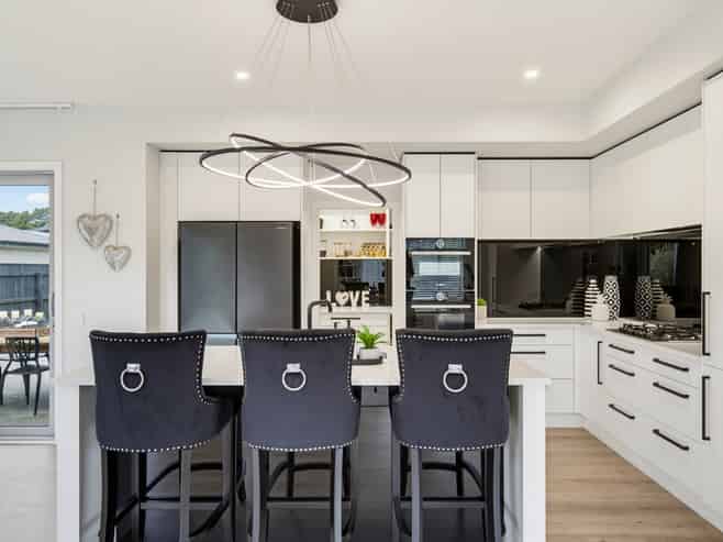 18 Petrel Close, Paraparaumu Beach