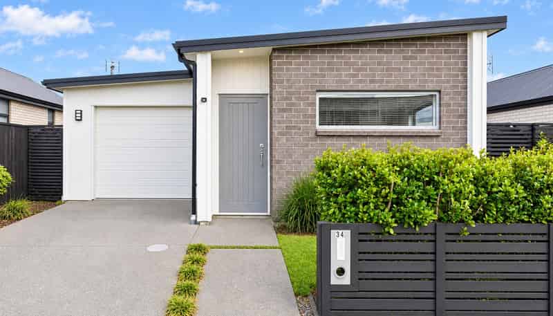 34 Trewern Avenue, Chartwell