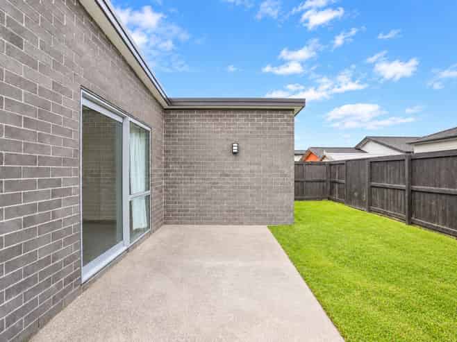34 Trewern Avenue, Chartwell