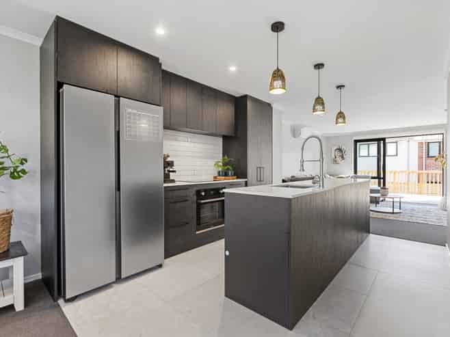 21 Seafarer Crescent, Stanmore Bay