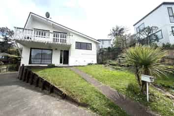 69 Easton Park Parade, Glenfield