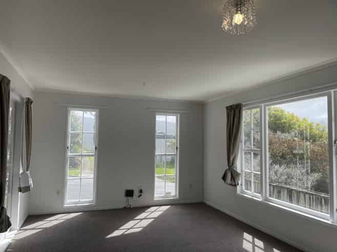 121 Holborn Drive, Stokes Valley