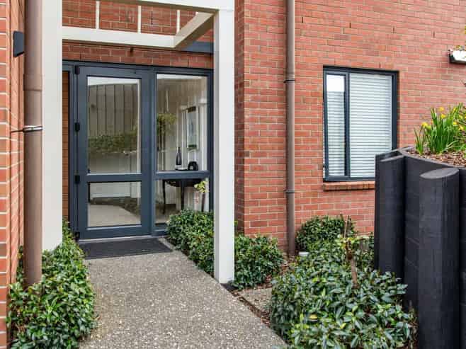 2A/4A Auburn Street, Takapuna