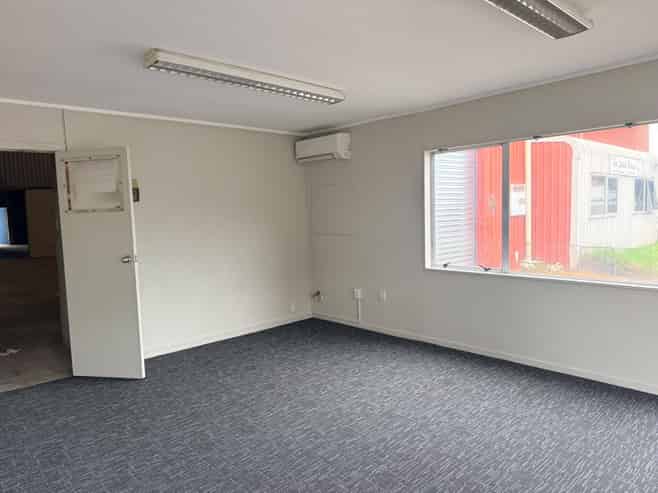 Affordable Te Rapa Warehouse