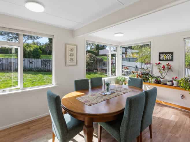 14 Oxford Street, Holmes Hill