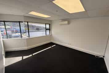 FOR LEASE – Unit 1, Railway Avenue, Petone