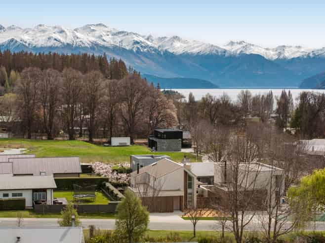 2 McFarlane Terrace, Wanaka