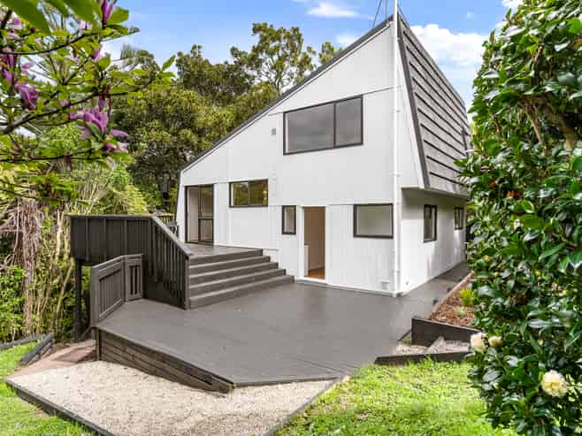 40 Fordham Street, Beach Haven