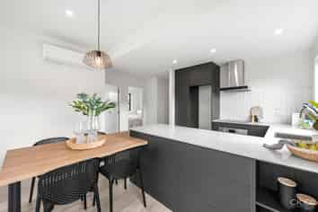 35a Pine Avenue, Upper Hutt