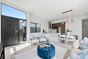 35b Pine Avenue, Upper Hutt