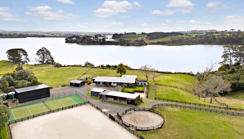 113 Waitangi Falls Road, Glenbrook