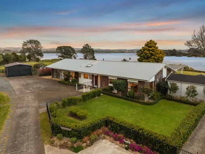 113 Waitangi Falls Road, Glenbrook