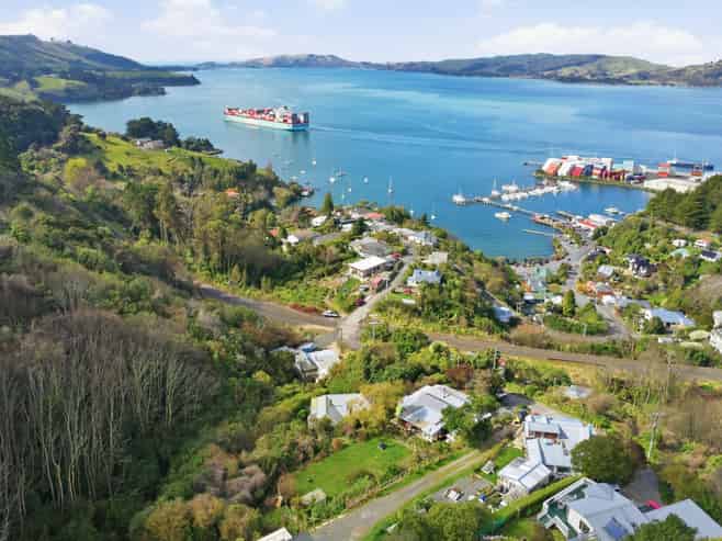 15 Henry Street, Careys Bay