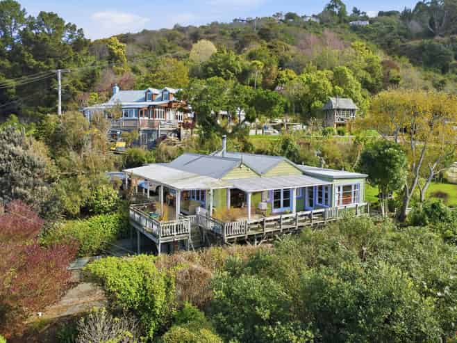 15 Henry Street, Careys Bay