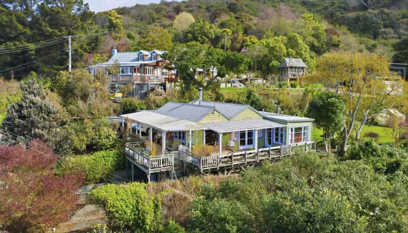15 Henry Street, Careys Bay