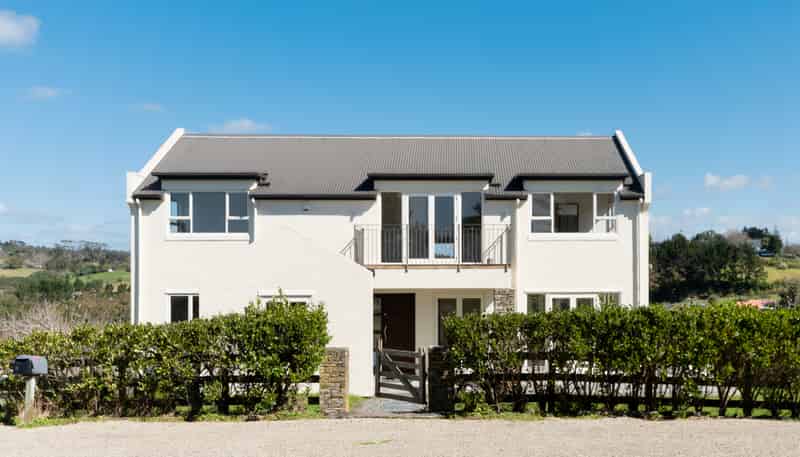 56 Whites Road, Whitford