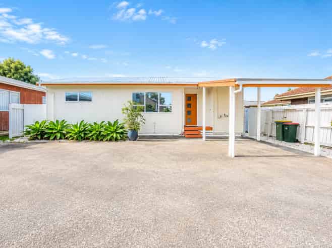 6/221 Buckland Road, Mangere East