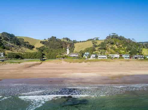 1133&1137 Matapouri Road, Matapouri