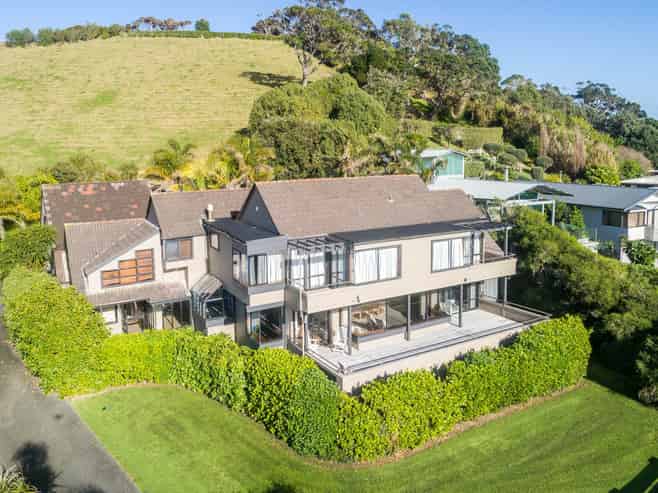 1133&1137 Matapouri Road, Matapouri