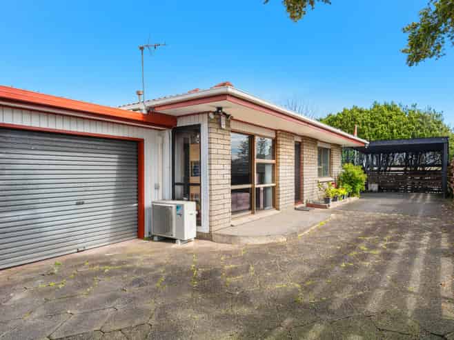2/224 Russell Road, Manurewa