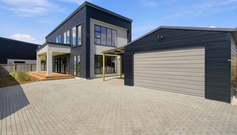 22A Levers Road, Matua