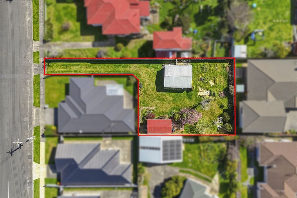 Buy the location
Future proof your life 1