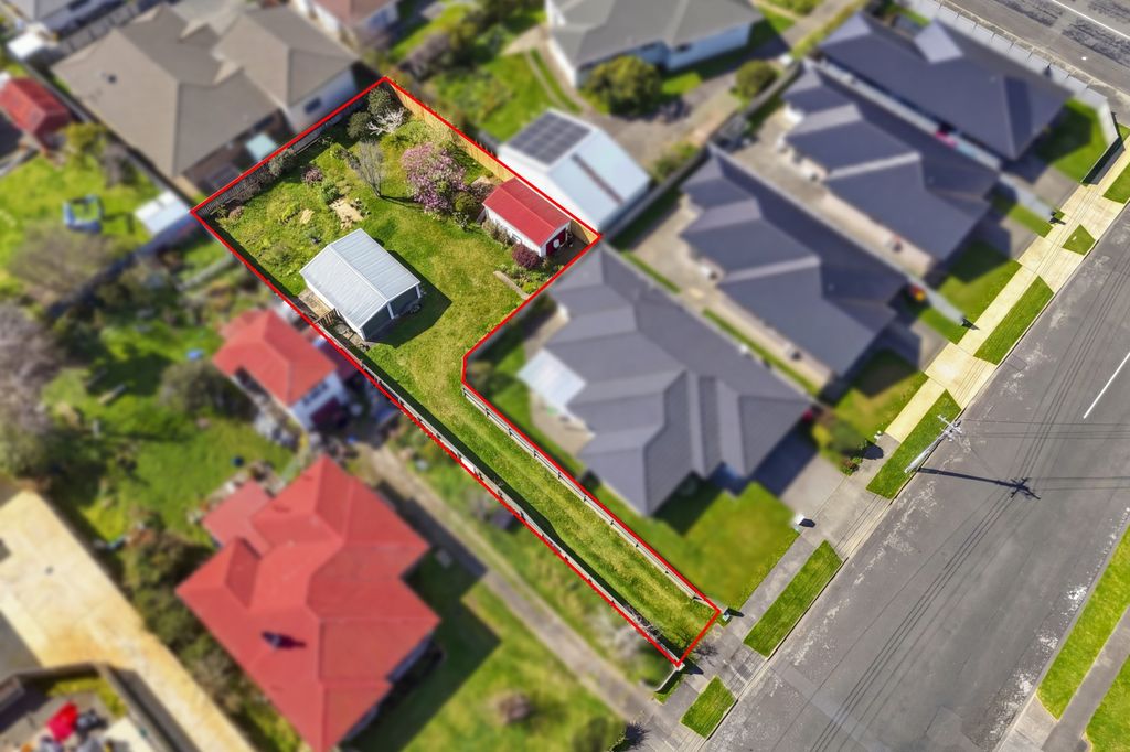 Buy the location
Future proof your life 4