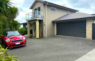6A Ava Avenue, Titirangi