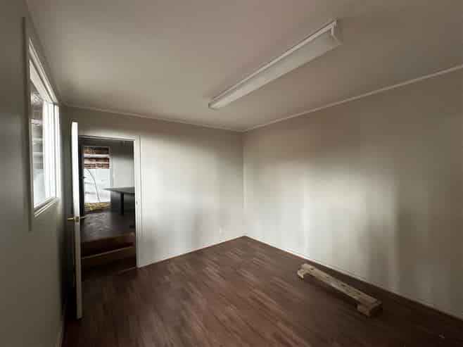 High-profile Site + Substantial Secure Yard