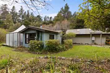 121 Teal Valley Road, Hira