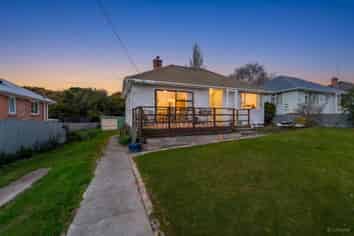 72 MacDonald Street, Marchwiel