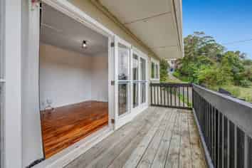 548 Whangaparaoa Road , Stanmore Bay