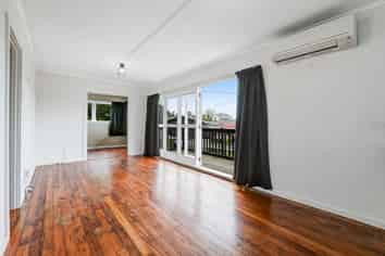 548 Whangaparaoa Road , Stanmore Bay