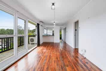 548 Whangaparaoa Road , Stanmore Bay