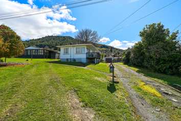17 Leslie Avenue, Western Heights