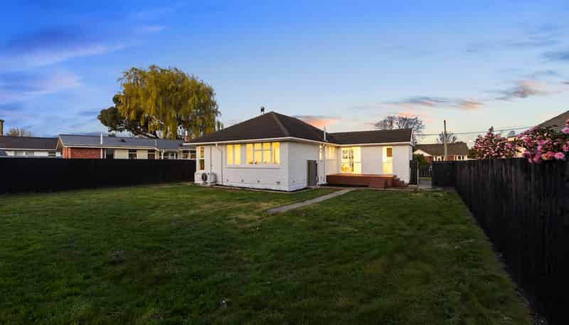 15 Lambeth Crescent, Northcote