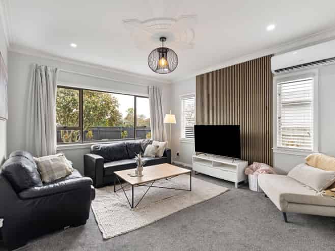 28 Aberdeen Avenue, TAKARO